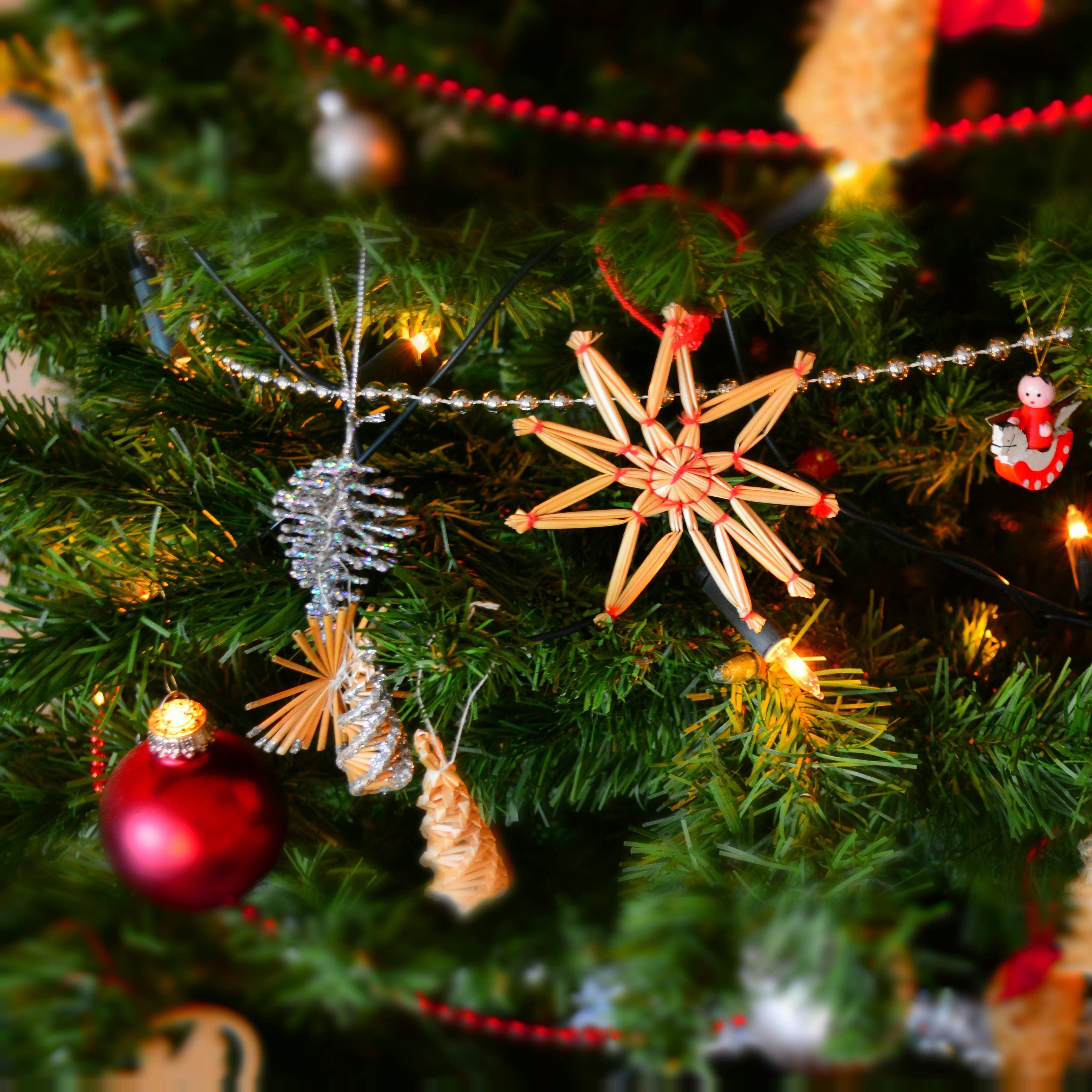 Seasonal & Festive Decor